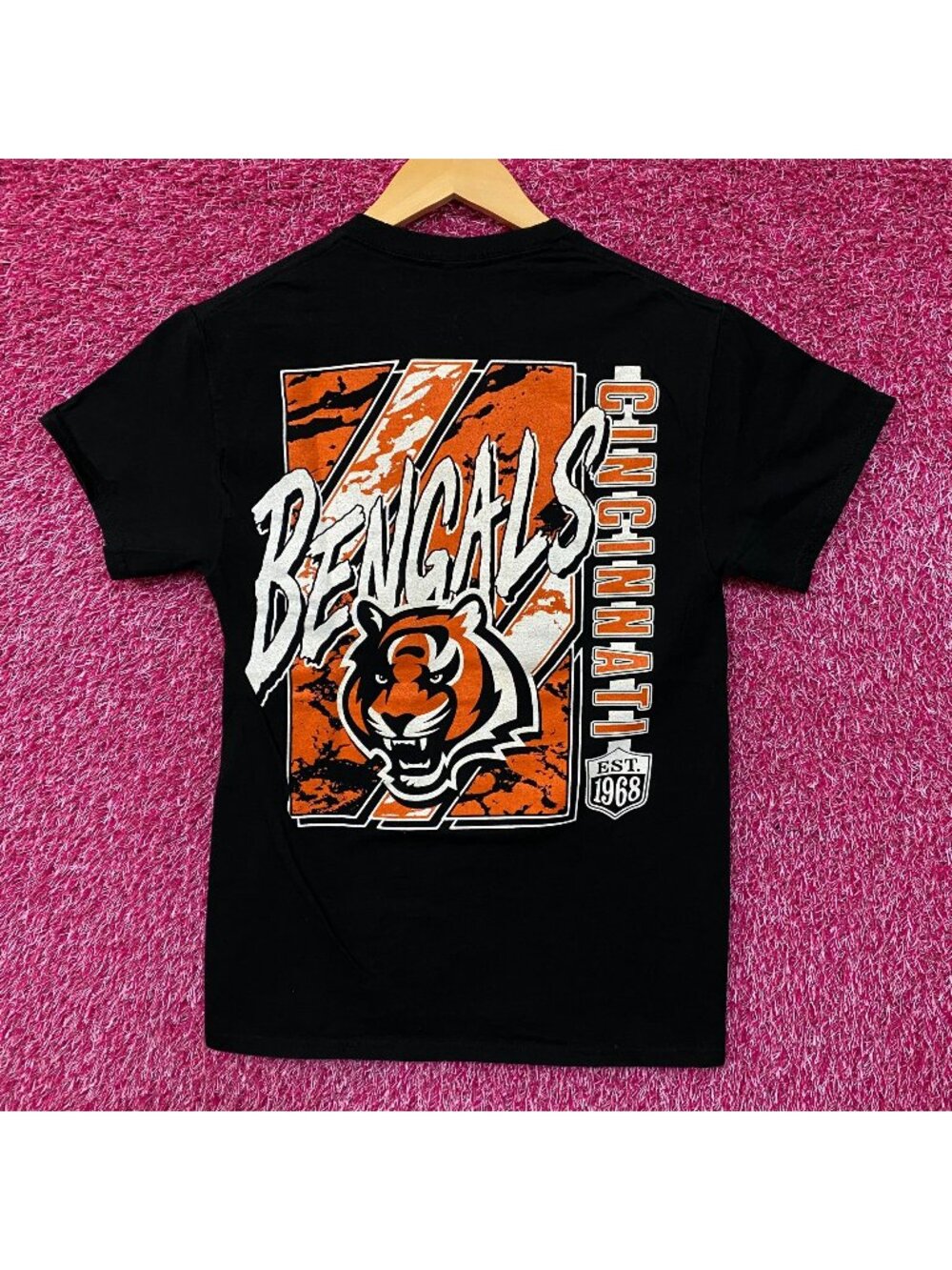 Junk Food Clothing NFL Cincinnati Bengals Shift T-Shirt XS